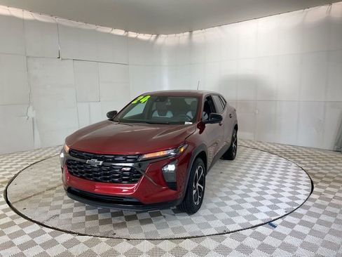 Used 2024 Chevrolet Trax RS w/ Driver Confidence Package FWD image 20