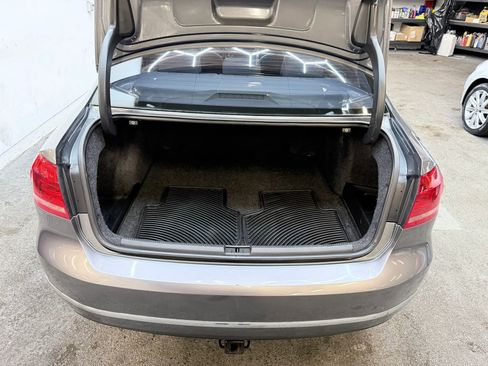 Used 2014 Volkswagen Passat TDI SEL Premium image 21