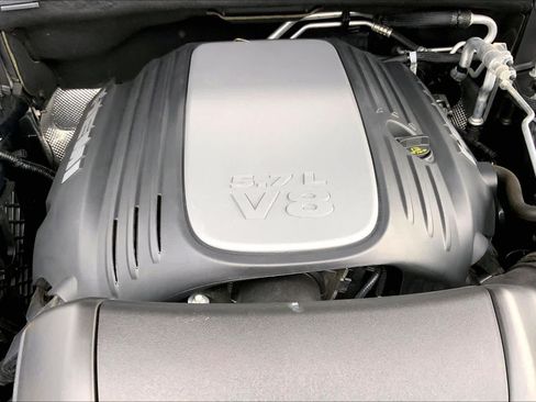 Used 2022 Dodge Durango R/T w/ Tow 'N Go Package AWD/4WD image 29