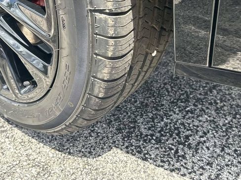 Used 2024 Cadillac XT6 Sport w/ LPO, Onyx Lite Package AWD/4WD image 23