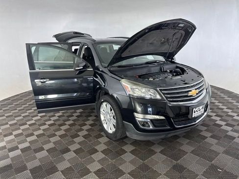 Used 2015 Chevrolet Traverse LT w/ Style and Technology Package FWD image 14
