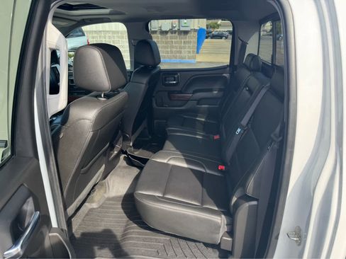 Used 2018 GMC Sierra 1500 SLT w/ SLT Premium Package image 17