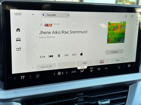 New 2025 Ford Explorer Active w/ Active Comfort Package image 21