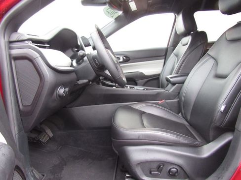 Used 2025 Jeep Compass Limited image 12