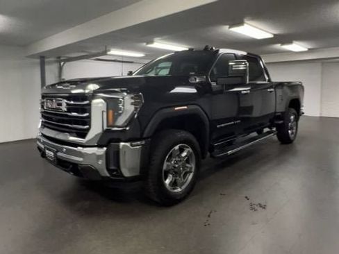 Certified 2025 GMC Sierra 2500 SLT w/ SLT Premium Package AWD/4WD image 4