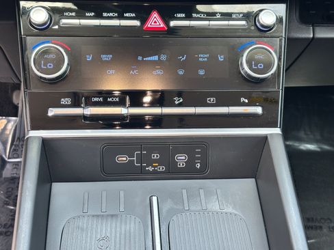 Used 2025 Hyundai Santa Fe SEL FWD image 26