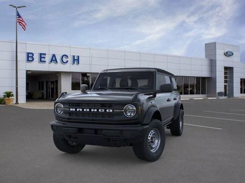 New 2025 Ford Bronco 4-Door image 2