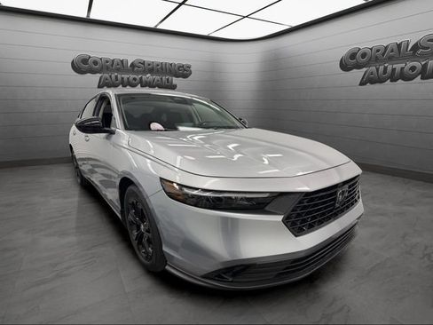 Certified 2025 Honda Accord SE image 7