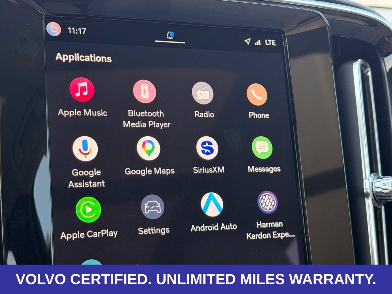 Certified 2025 Volvo XC40 B5 Ultra w/ Protection Package Premier AWD/4WD image 26