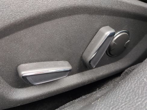 Used 2016 Ford Fusion SE FWD image 17