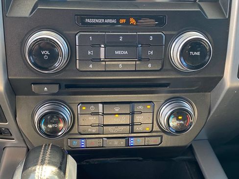 Certified 2018 Ford F150 Platinum w/ Equipment Group 701A Luxury AWD/4WD image 17