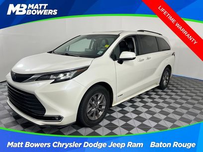 Used 2021 Toyota Sienna XLE