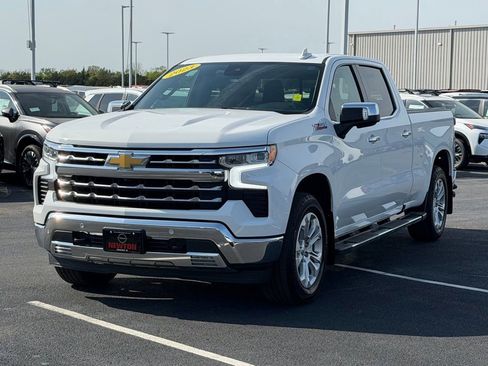 Used 2023 Chevrolet Silverado 1500 LTZ w/ LTZ Convenience Package II AWD/4WD image 9