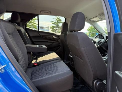 Used 2024 Chevrolet Equinox LT w/ LPO, Floor Liner Package FWD image 10