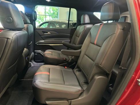 New 2026 Chevrolet Traverse RS w/ LPO, Floor Liner Package AWD/4WD image 11