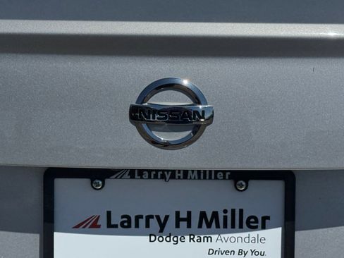 Used 2021 Nissan Versa SV FWD image 24