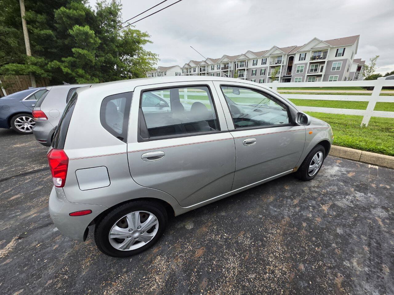 Used 2004 Chevrolet Aveo Hatchback FWD image 7