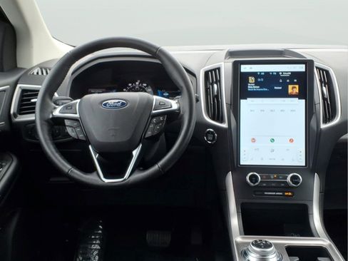 Certified 2024 Ford Edge SEL image 10