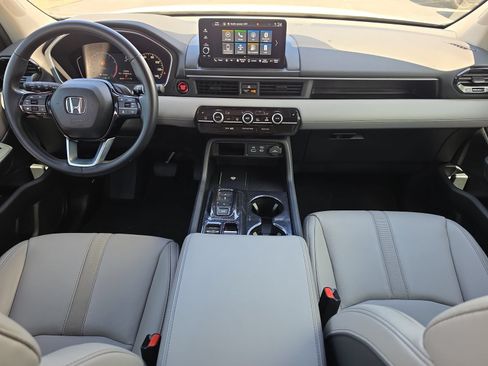 Certified 2025 Honda Pilot EX-L image 8