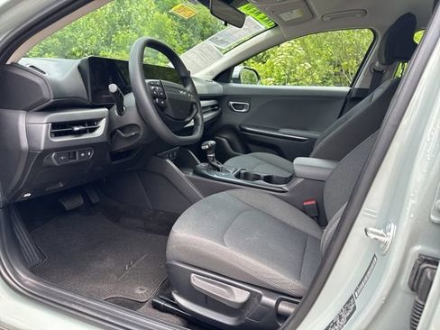 Used 2025 Kia K4 FWD image 11
