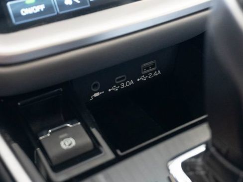 Used 2024 Subaru Outback Premium AWD/4WD image 26