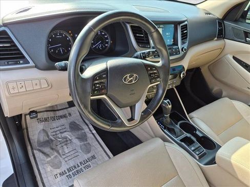 Used 2017 Hyundai Tucson SE Plus w/ Cargo Package FWD image 11