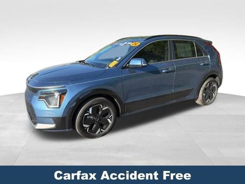 Used 2024 Kia Niro Wind w/ Wind Preserve Package image 2