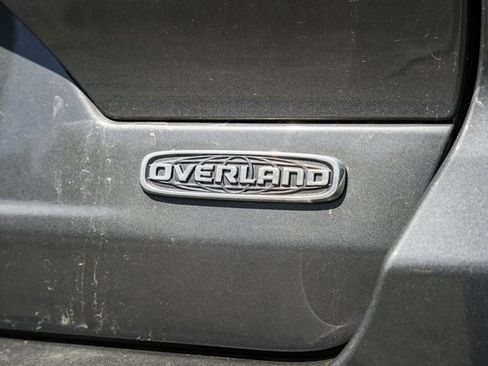 Used 2022 Jeep Grand Cherokee Overland w/ Luxury Tech Group IV image 40