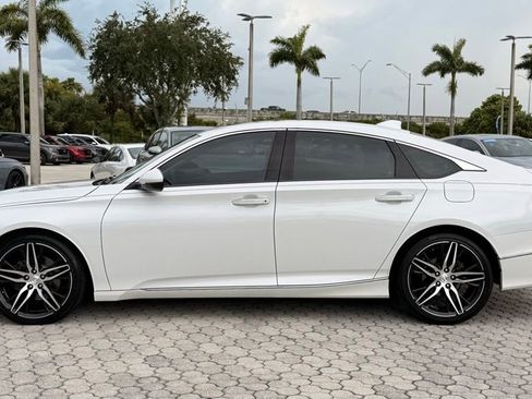 Used 2021 Honda Accord Touring image 3