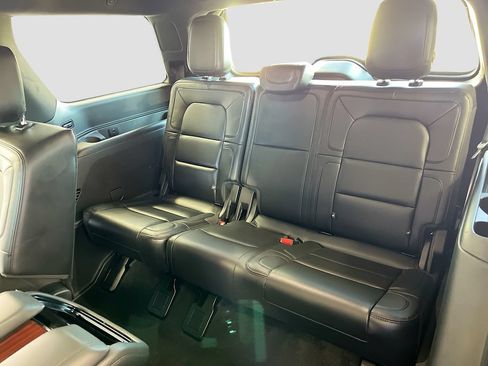 Used 2024 Lincoln Navigator Reserve AWD/4WD image 30