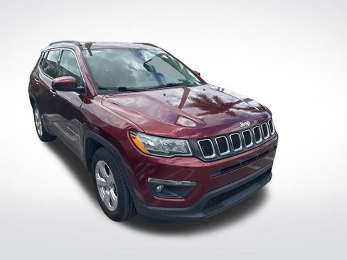 Used 2021 Jeep Compass Latitude FWD image 2