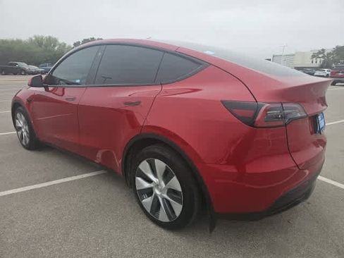 Used 2022 Tesla Model Y Long Range image 7