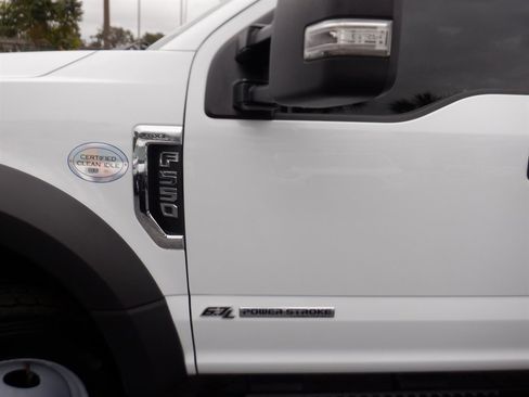 Used 2022 Ford F550 4x4 Crew Cab Super Duty w/ Power Equipment Group image 23