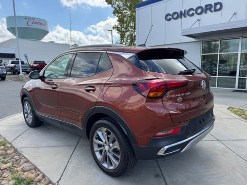 Used 2020 Buick Encore GX Essence w/ Experience Buick Package FWD image 8