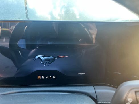 Used 2024 Ford Mustang GT Premium image 8