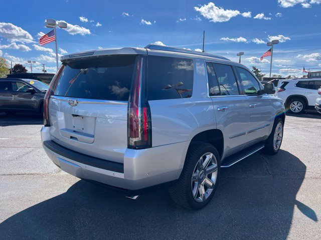 Used 2019 Cadillac Escalade Luxury AWD/4WD image 5