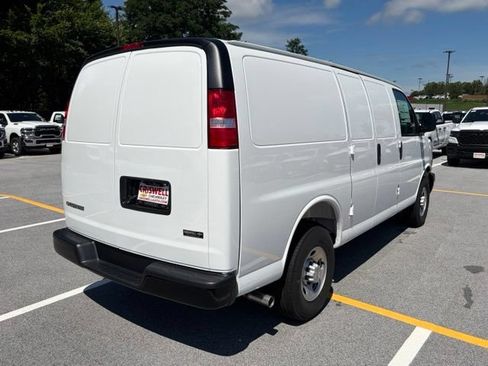 New 2026 Chevrolet Express 2500 w/ Driver Convenience Package RWD image 8