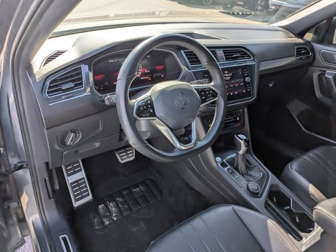Used 2024 Volkswagen Tiguan SE R-Line AWD/4WD image 17