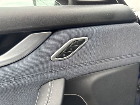 Used 2019 Maserati Levante GranLusso AWD/4WD image 15