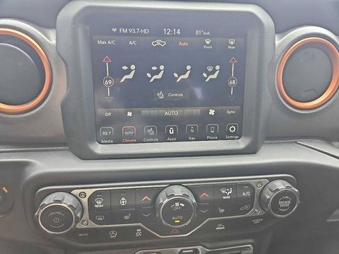 Used 2022 Jeep Gladiator Mojave w/ Cold Weather Group AWD/4WD image 17