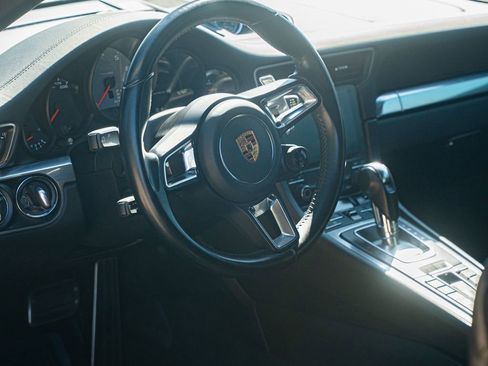 Used 2018 Porsche 911 Carrera 4S image 31