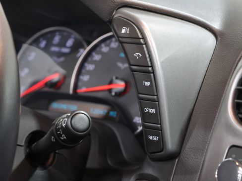 Used 2006 Chevrolet Corvette Coupe w/ Preferred Equipment Group RWD image 32