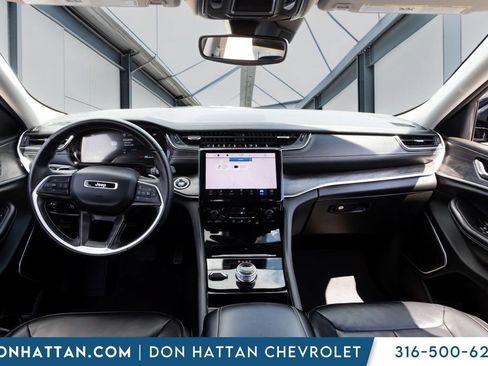 Used 2022 Jeep Grand Cherokee L Limited AWD/4WD image 4