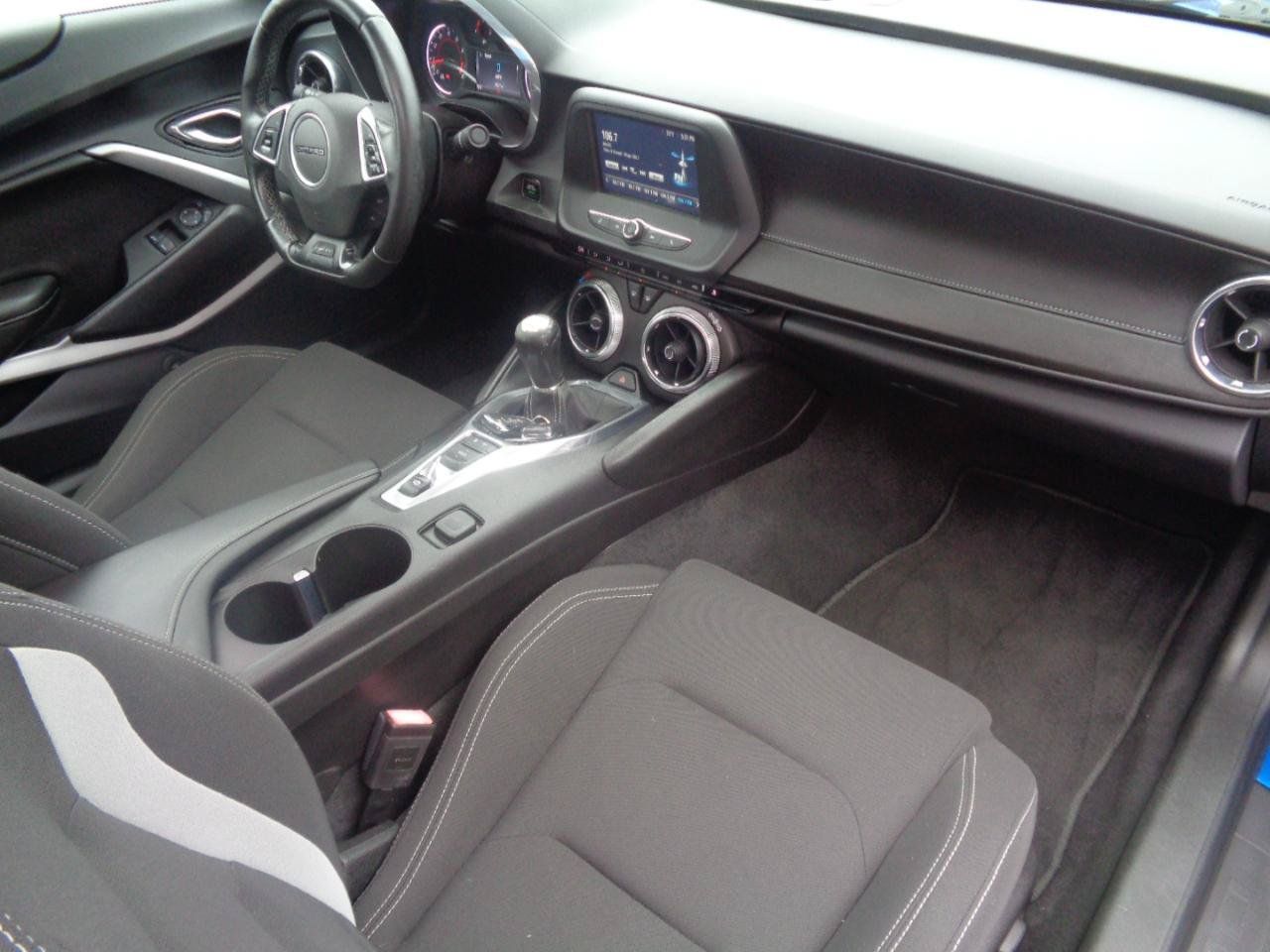 Used 2017 Chevrolet Camaro LT RWD image 28