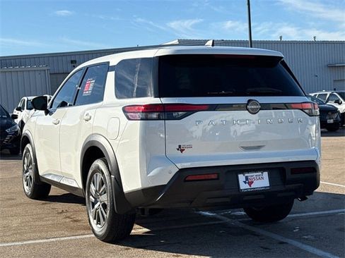 Certified 2025 Nissan Pathfinder S image 7