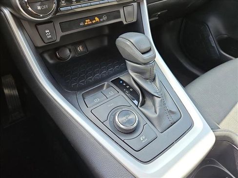 Used 2025 Toyota RAV4 XLE image 12