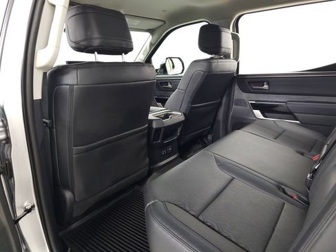 Used 2024 Toyota Tundra Limited AWD/4WD image 33