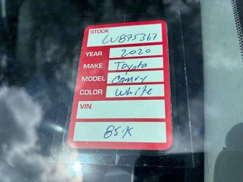 Used 2020 Toyota Camry SE image 10