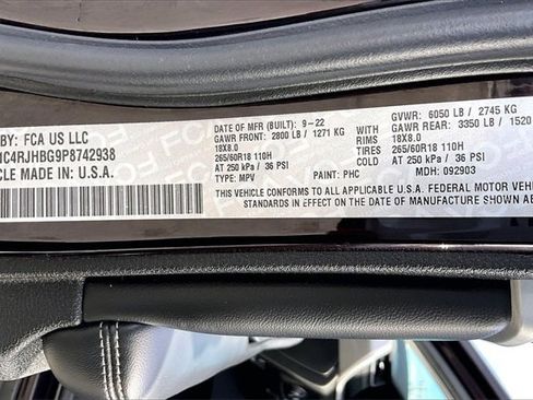 Used 2023 Jeep Grand Cherokee Limited image 35