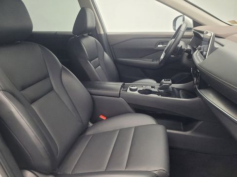 Used 2022 Nissan Rogue SV w/ SV Premium Package image 21